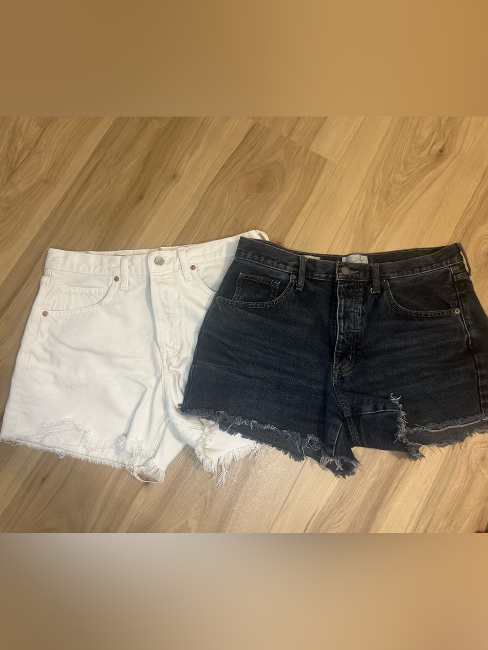 Lot of 2 Universal Thread Frayed Hem Denim Shorts - White & Jean 90s Baggy sz 8